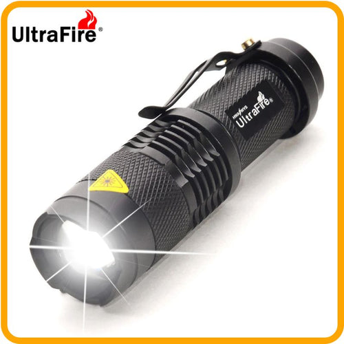 Lampe torche UltraFire – Lampe torche compacte et zoomable | Mini lampe 3 modes avec batterie intégrée